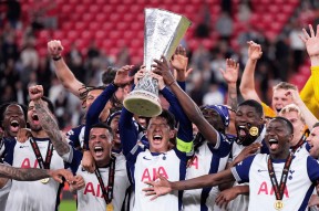 南宫NG集结日巴黎圣日耳曼备战足总杯，回应争议细节曝光，引发热议，控场能力受关注的简单介绍